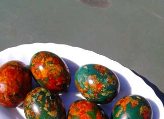 Farbanje jaja za Uskrs