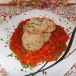 Plavi patlidžan u sosu od crvenog paradajza
