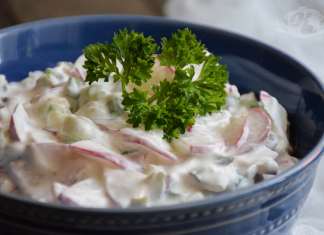 Salata od rotkvica i mladog luka - prava uz roštilj